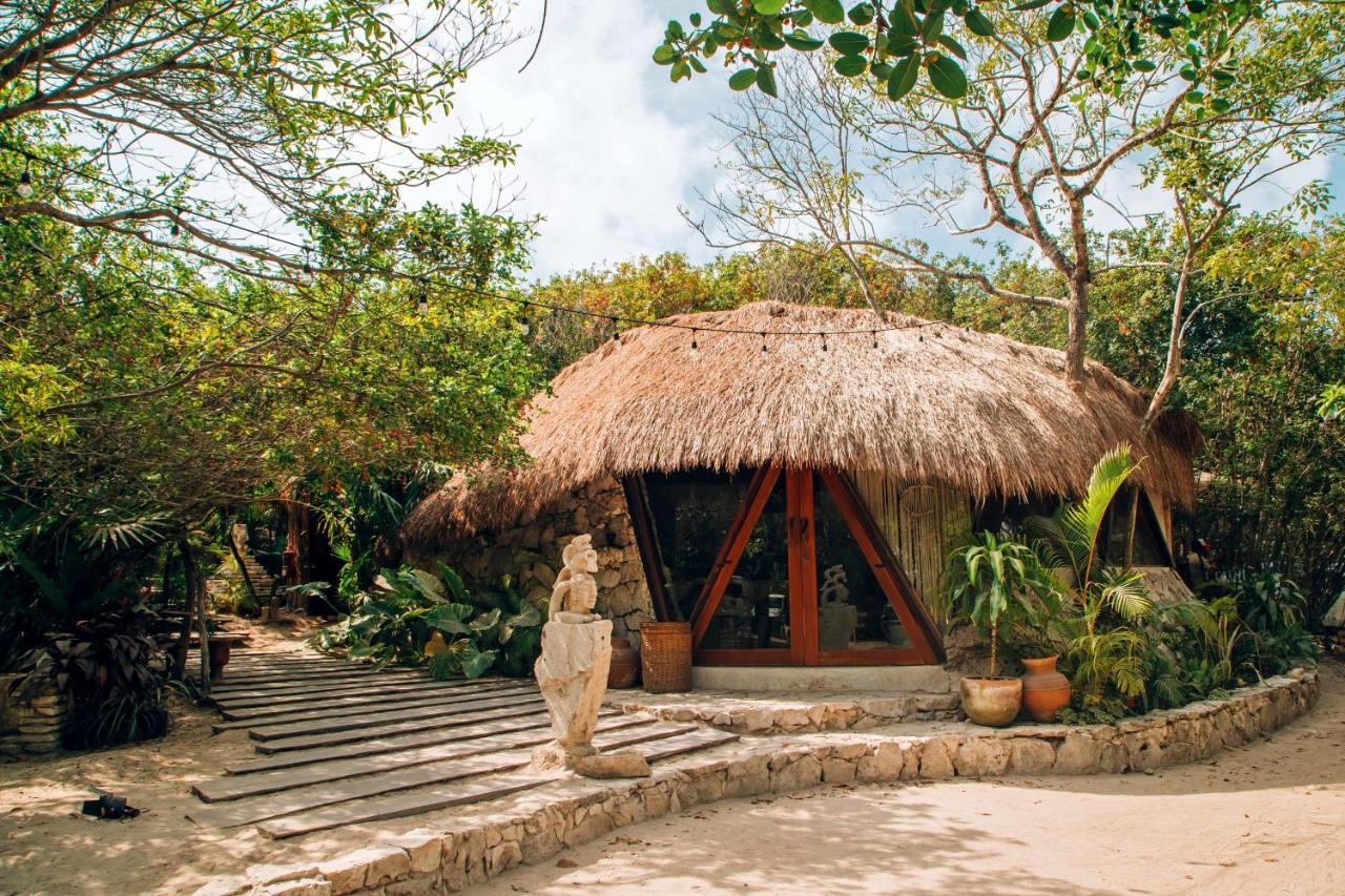 Ikal Tulum Hotel Dış mekan fotoğraf The entrance to the spa at Xcaret Eco Park